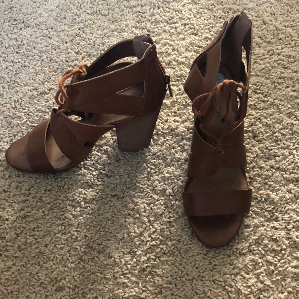 Indigo Rd. Strappy heels